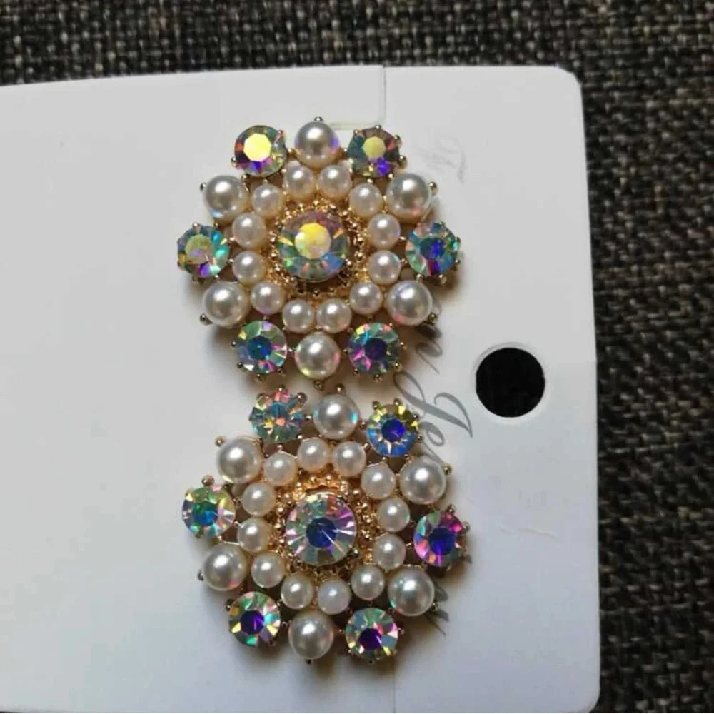 Faux Pearl Iridescent Rhinestone Stud Earrings